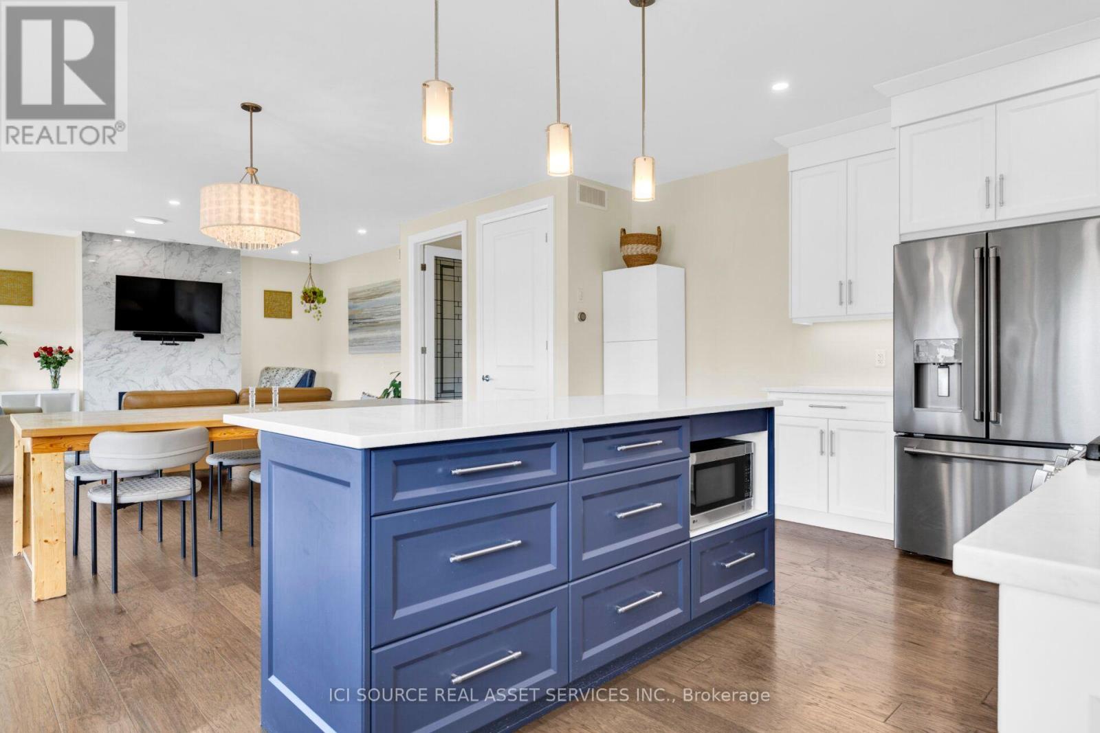 155 WHELAN DRIVE - 13