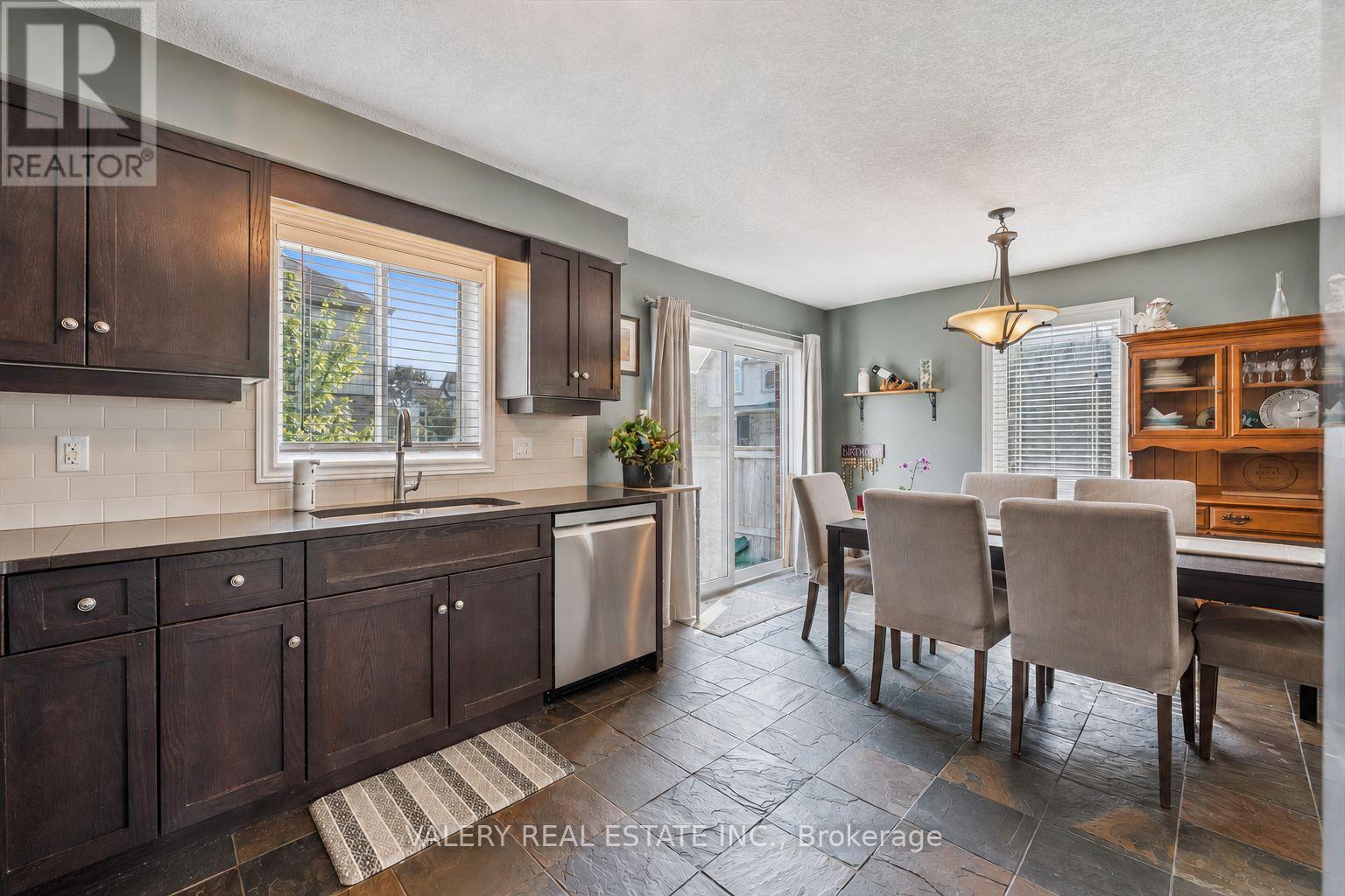 #26 355 MACALISTER BOULEVARD - 12