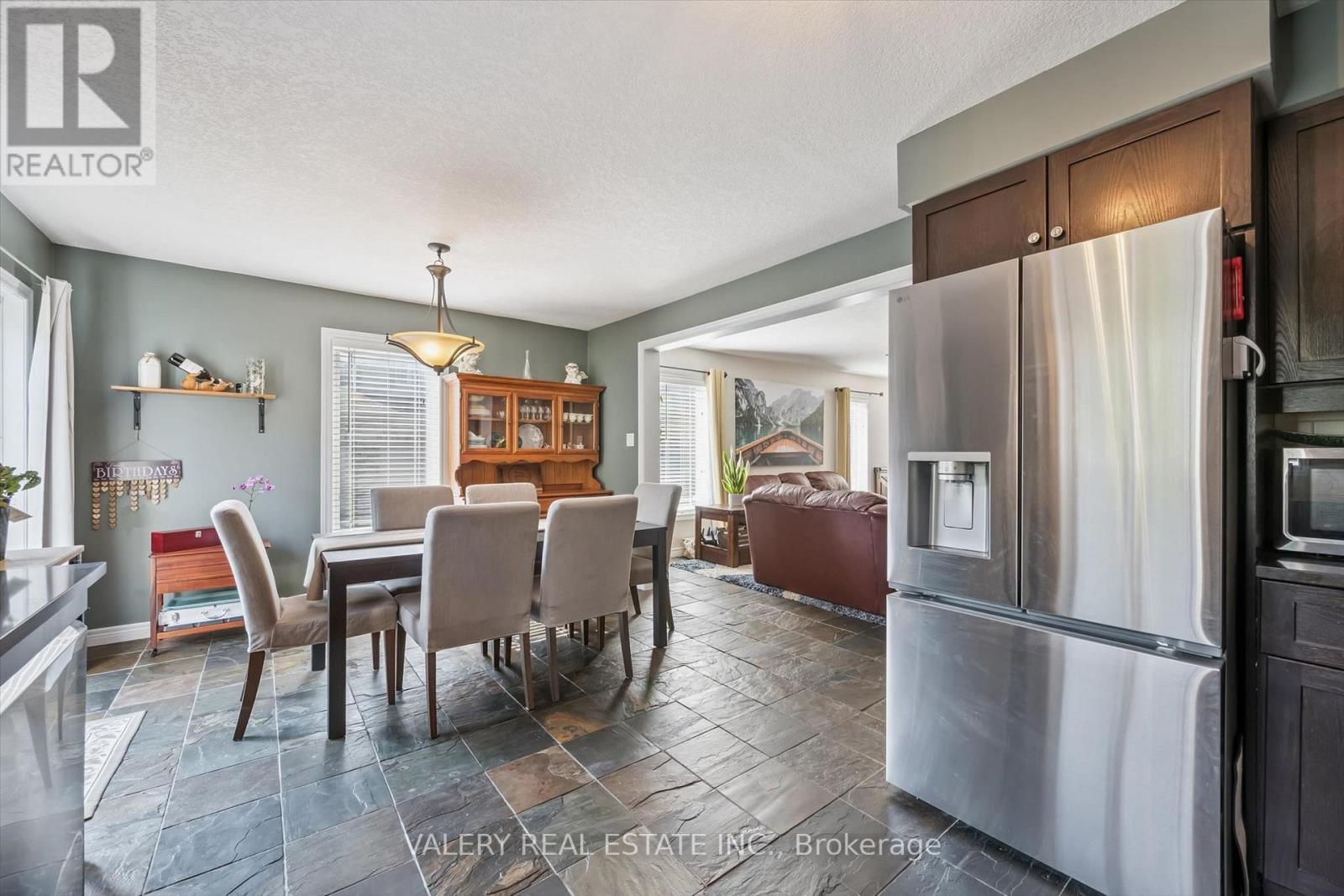 #26 355 MACALISTER BOULEVARD - 13