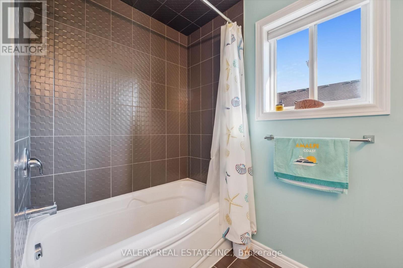 #26 355 MACALISTER BOULEVARD - 20