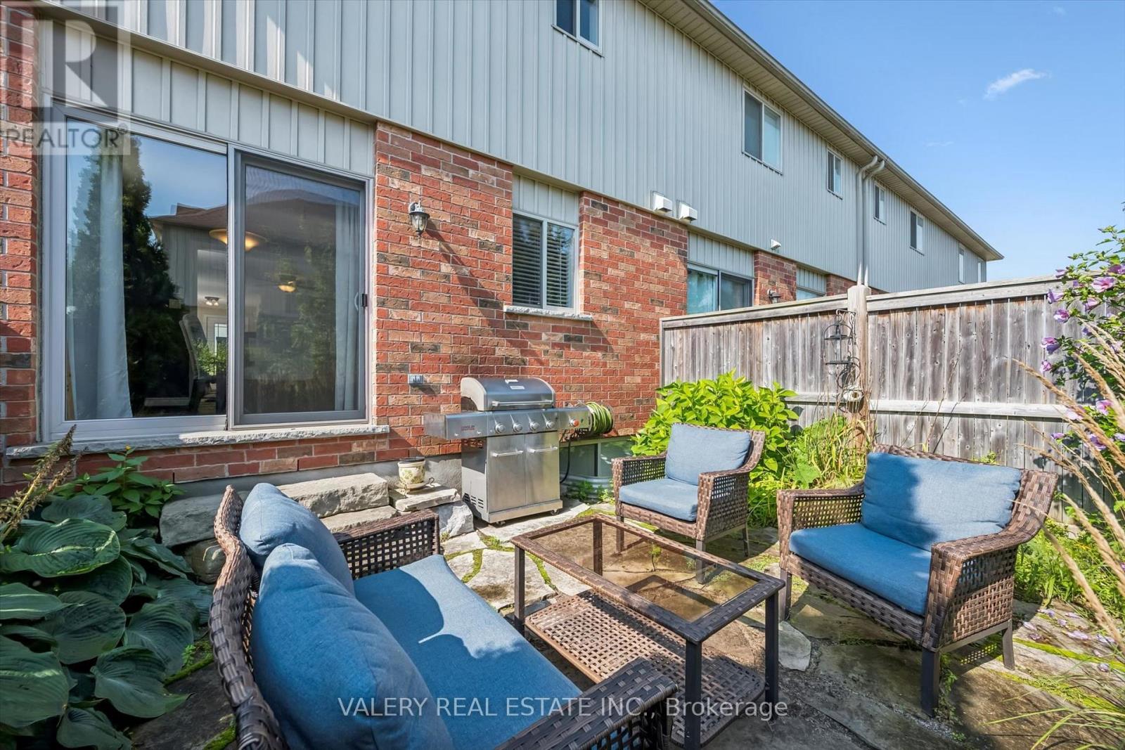 #26 355 MACALISTER BOULEVARD - 29