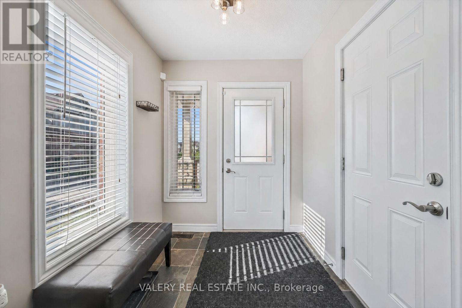 #26 355 MACALISTER BOULEVARD - Image 5