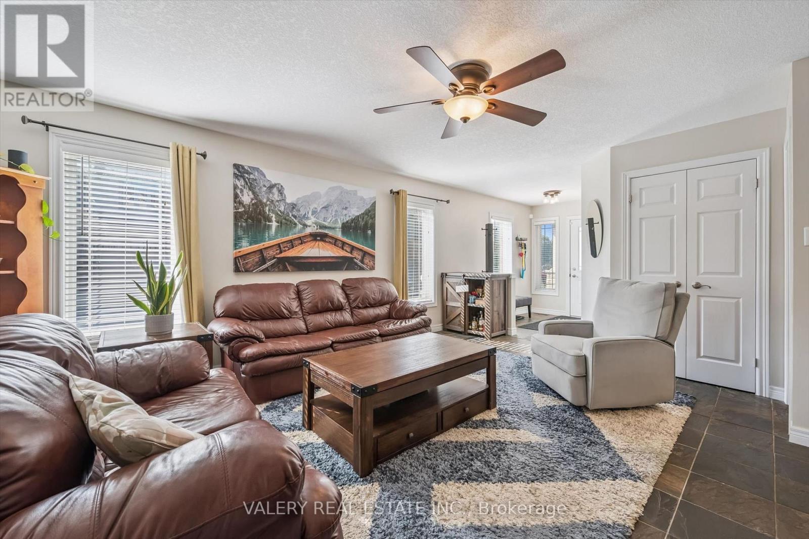 #26 355 MACALISTER BOULEVARD - Image 9