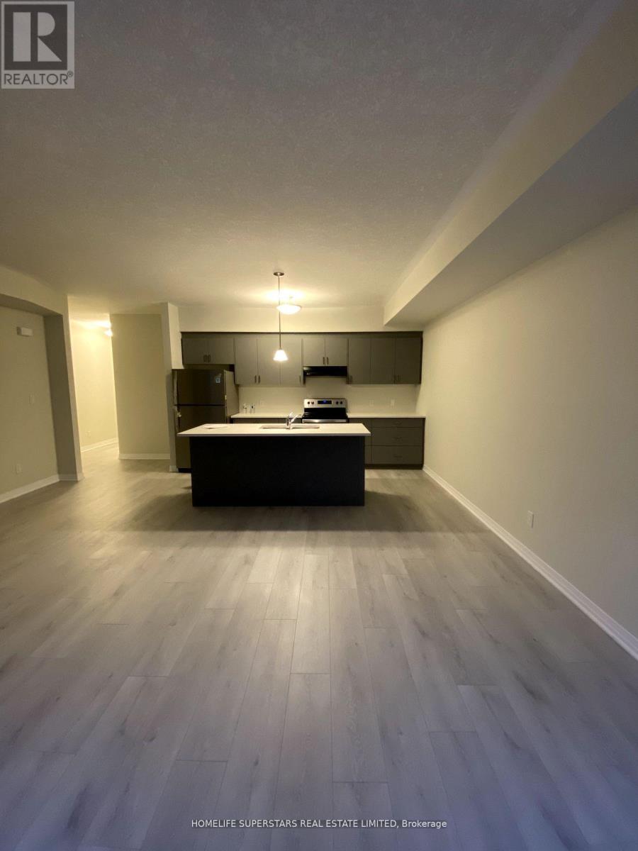 92 - 25 ISHERWOOD AVENUE W — photo 2