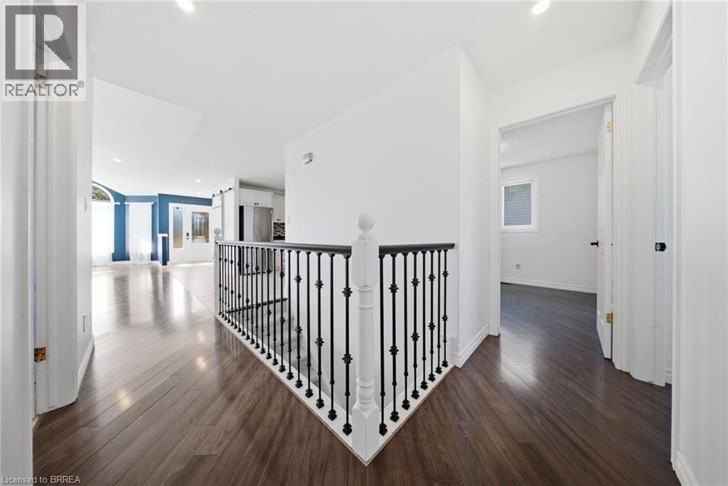 36 GARNER'S Lane - Image 24