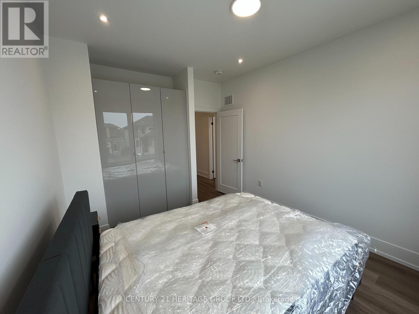3714 QUAYSIDE DRIVE - 25