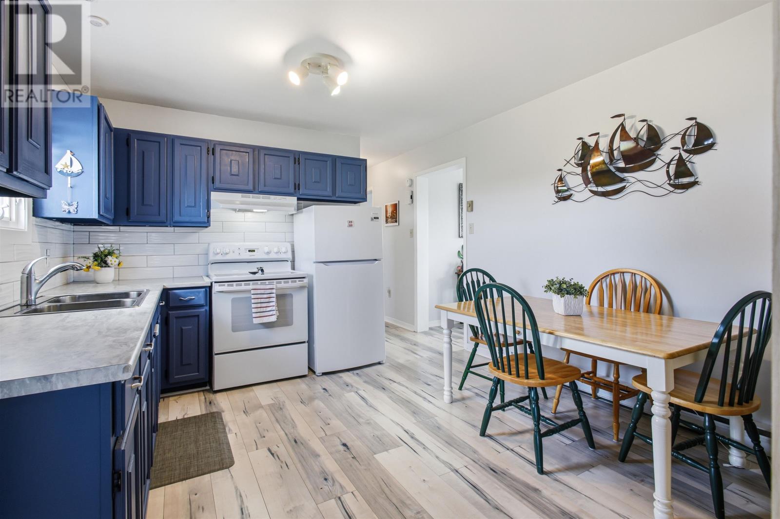 278 Basinview Crescent - 13