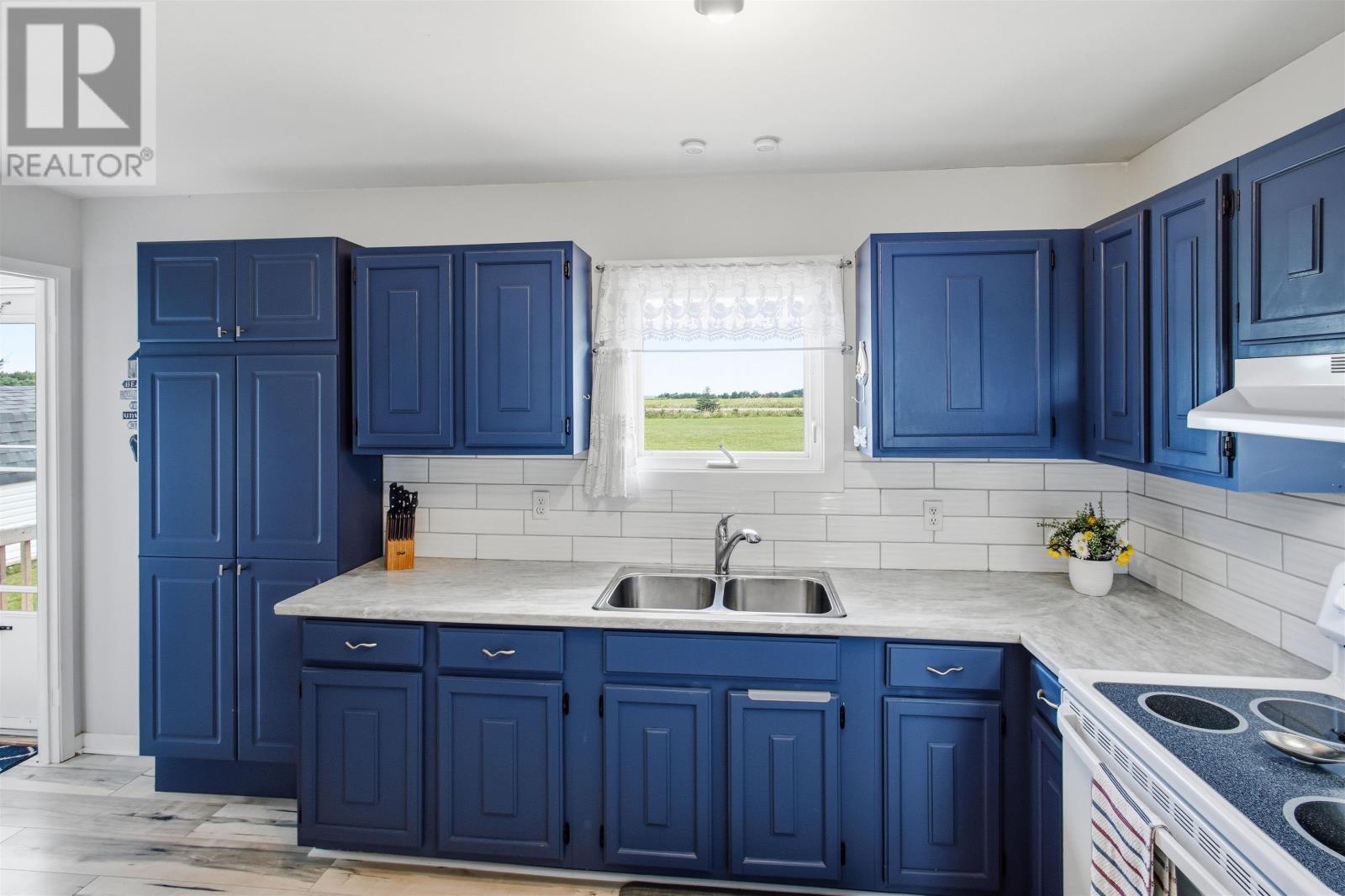 278 Basinview Crescent - 15