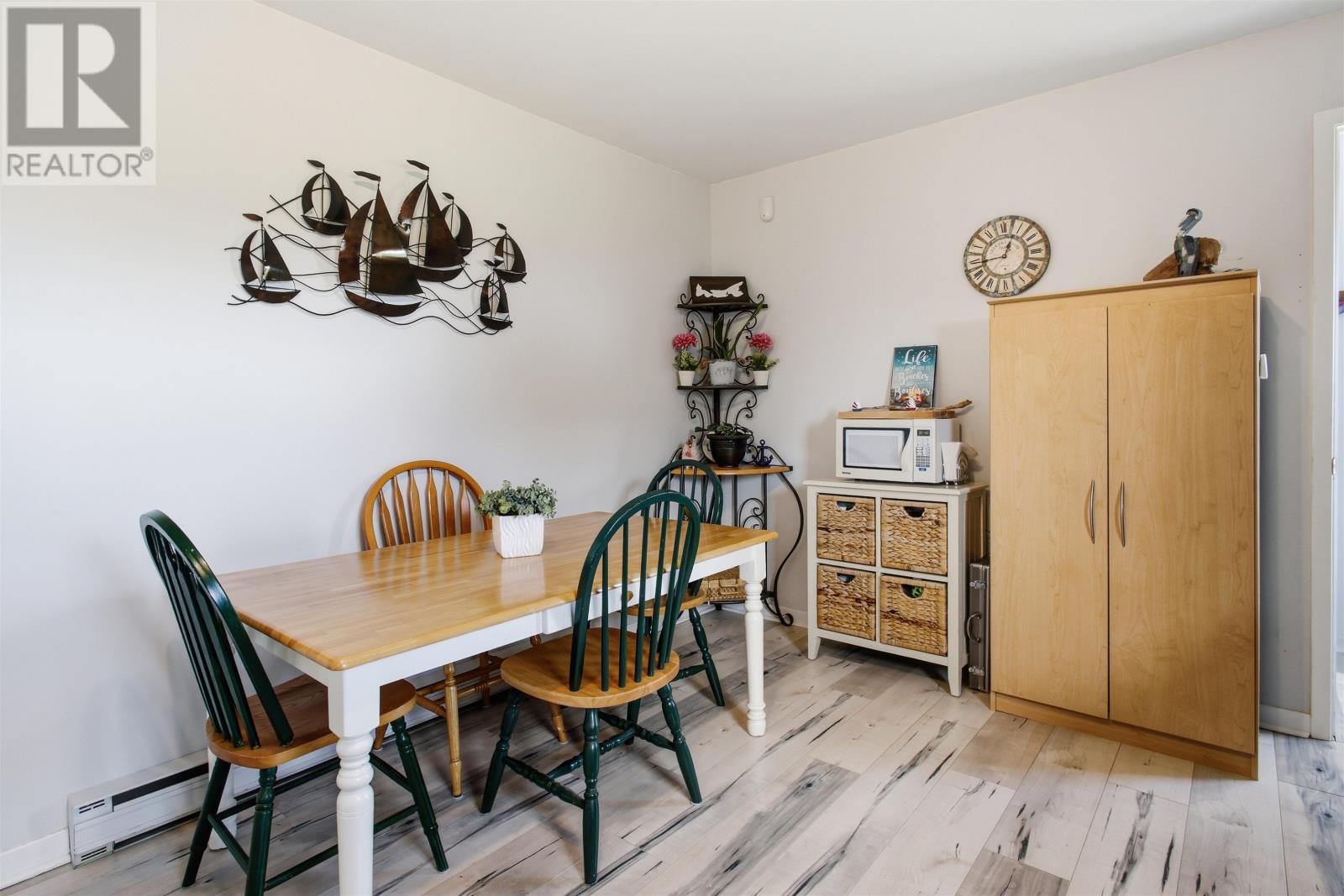 278 Basinview Crescent - 16