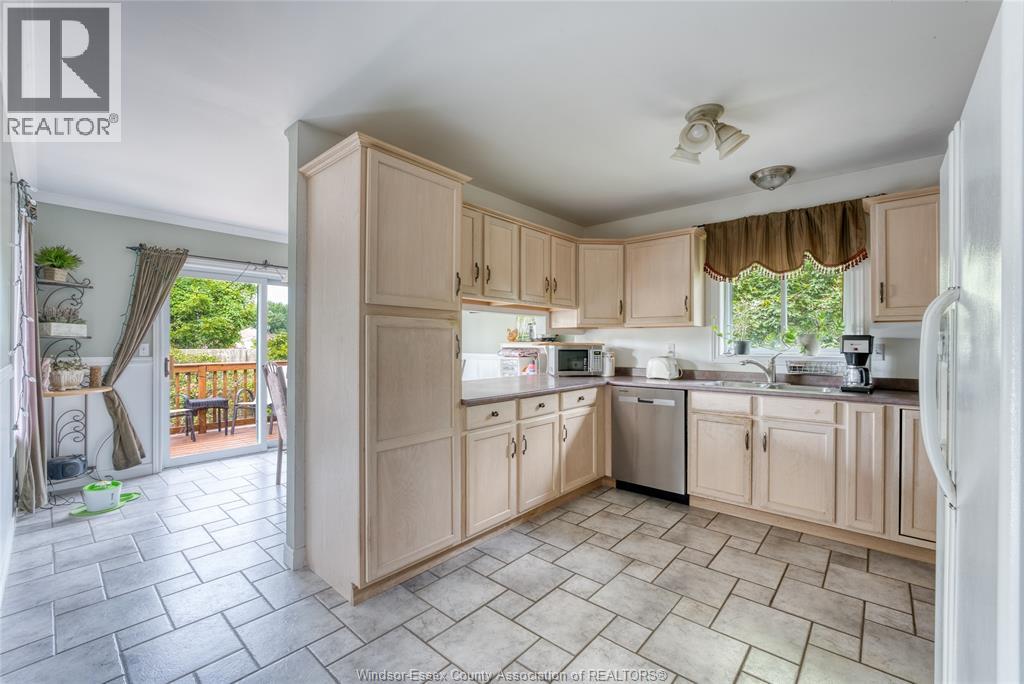1610 Chornoby CRESCENT - 13