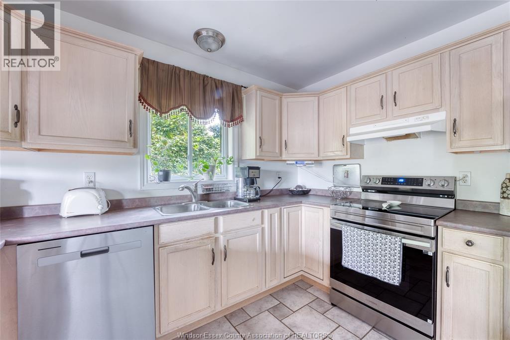 1610 Chornoby CRESCENT - 15