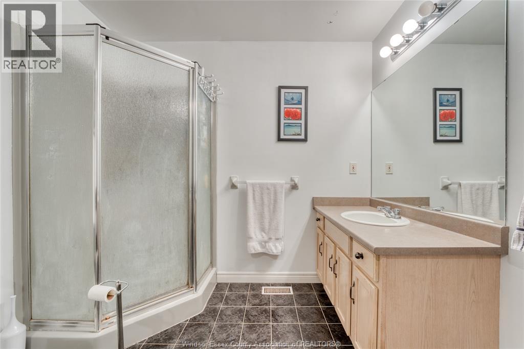 1610 Chornoby CRESCENT - 23