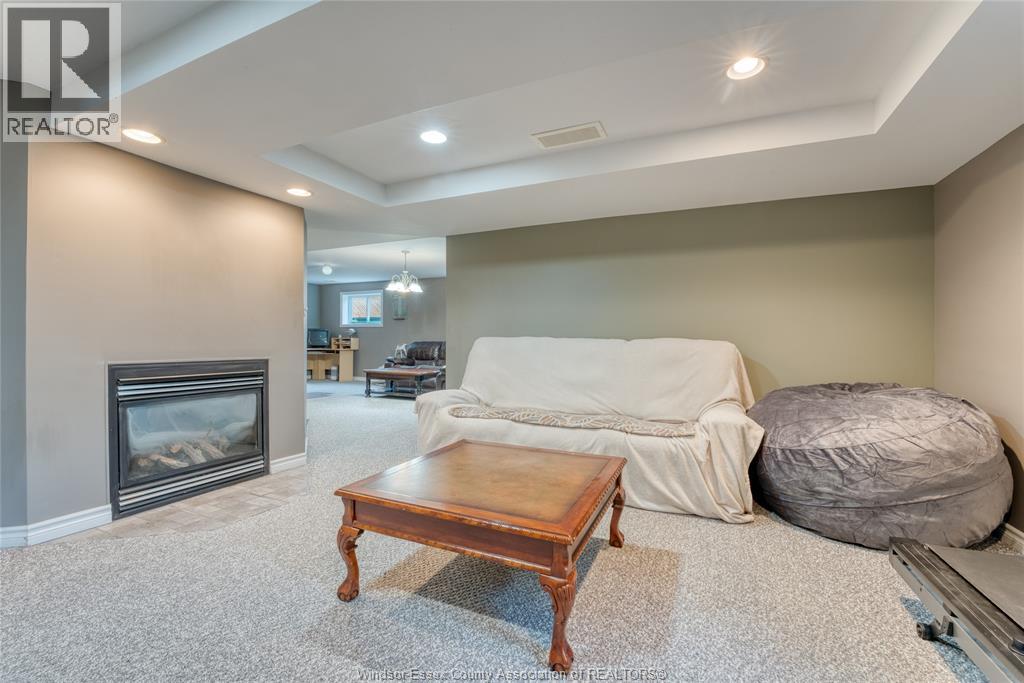 1610 Chornoby CRESCENT - 34
