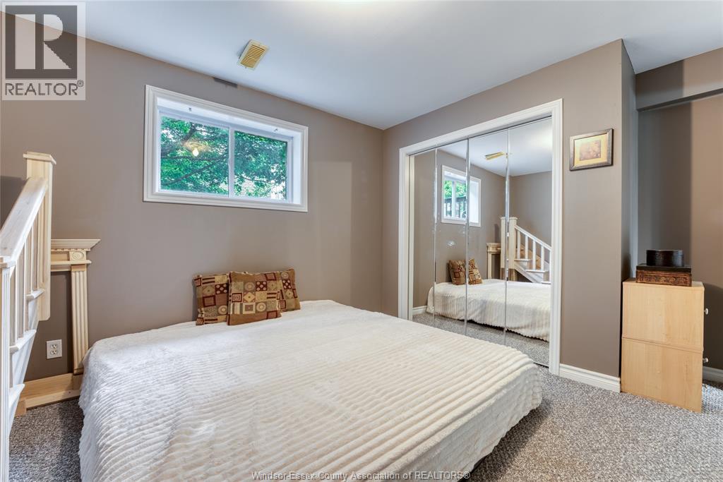 1610 Chornoby CRESCENT - 39
