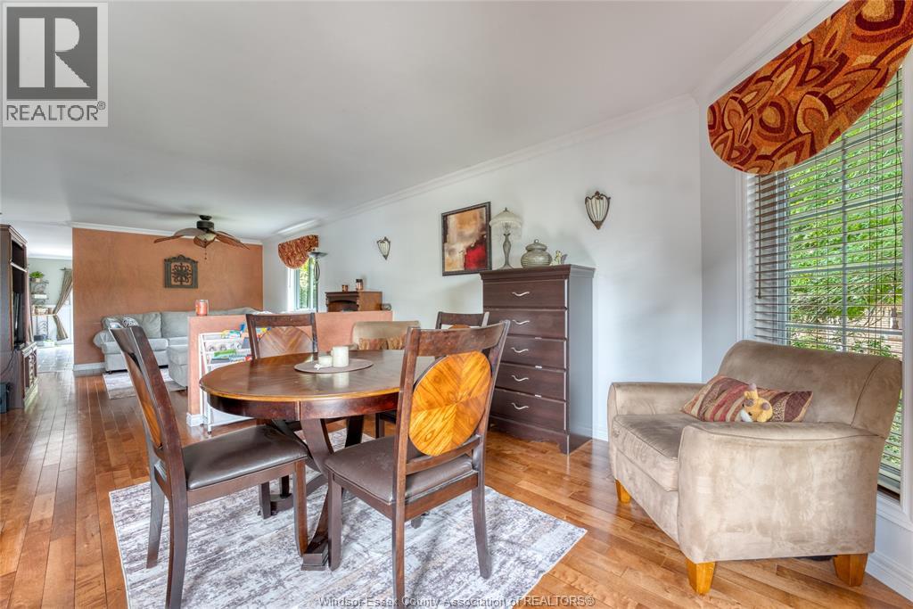 1610 Chornoby CRESCENT - 4