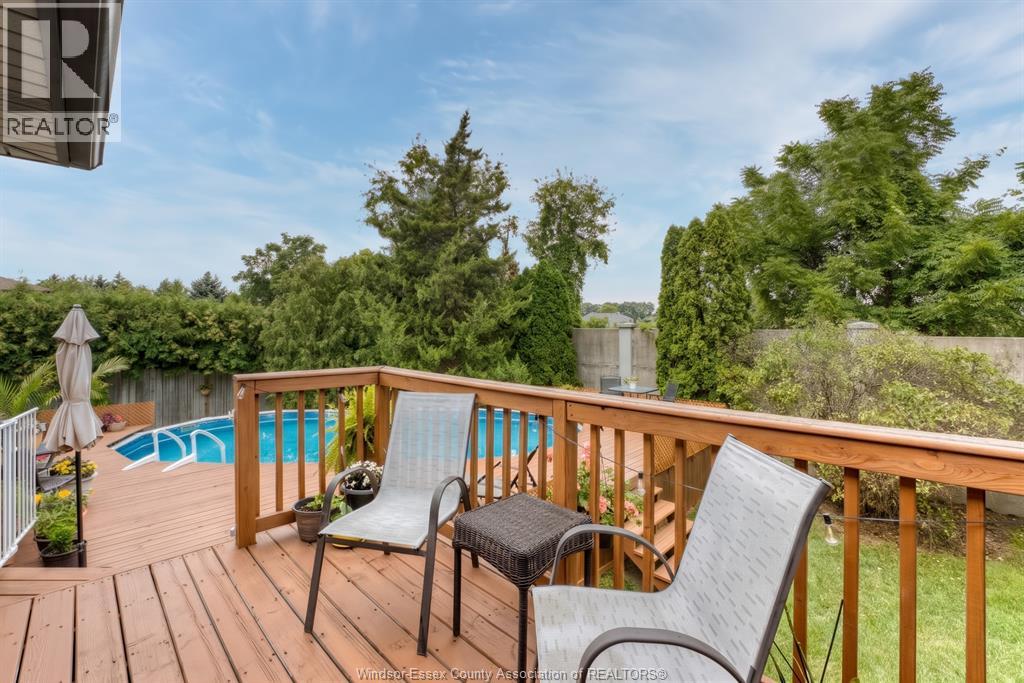 1610 Chornoby CRESCENT - Image 41