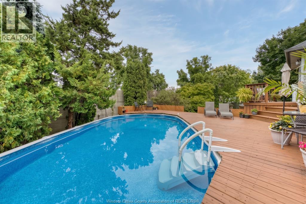 1610 Chornoby CRESCENT - Image 45