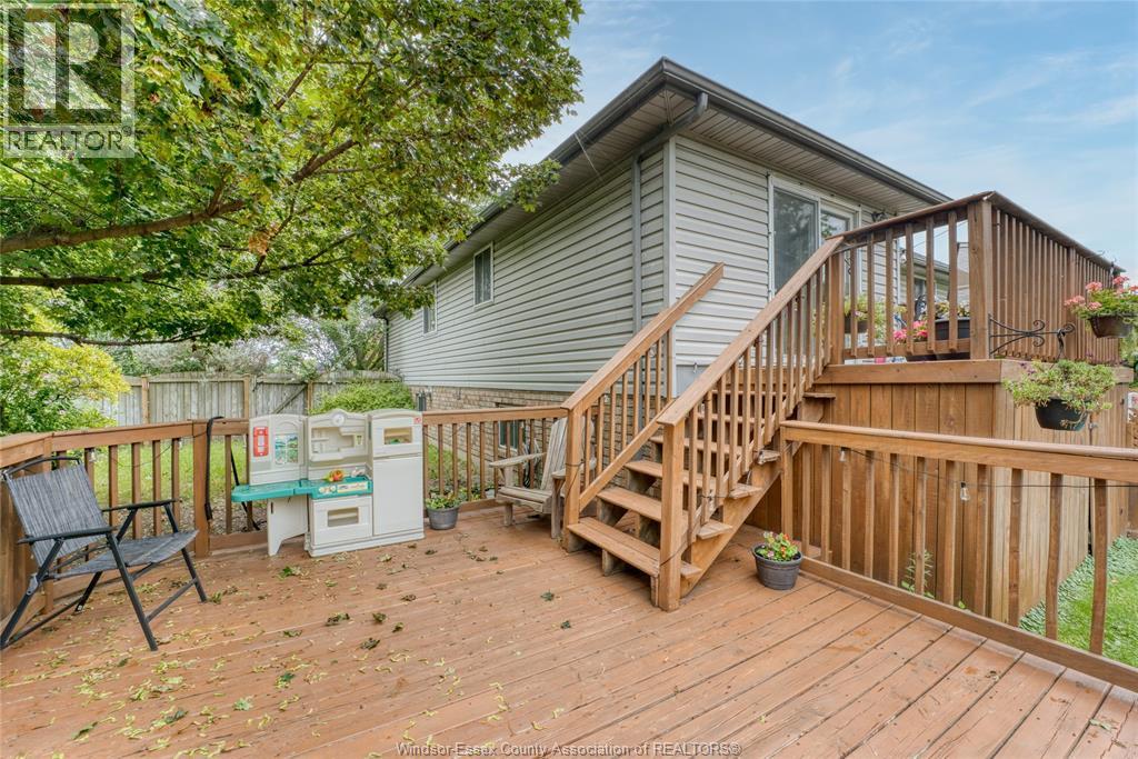 1610 Chornoby CRESCENT - Image 48