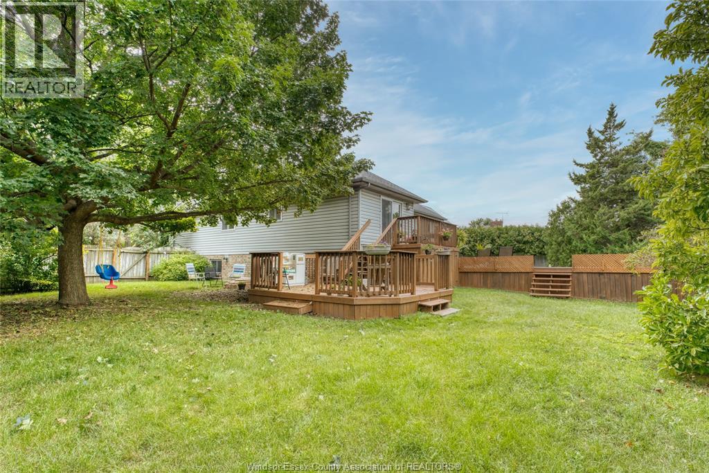 1610 Chornoby CRESCENT - Image 49