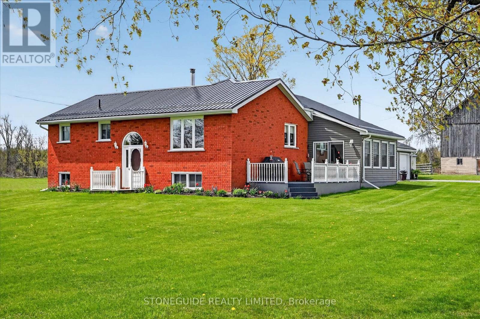 2136 Sixteenth Line, Selwyn, Ontario, K0L2H0, Selwyn, Ontario — photo 1 of 5