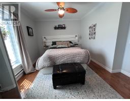 1 Elizabeth Avenue thumbnail 15