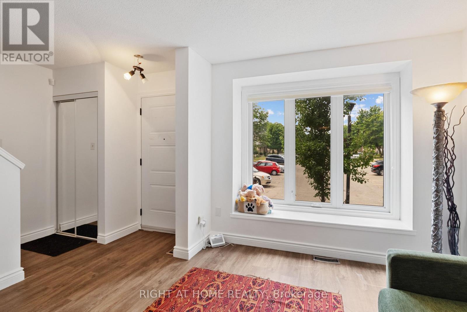 #17 925 LAWSON ROAD - Image 3
