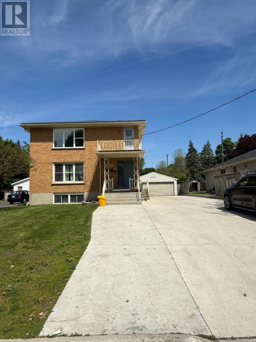 #3 228 Burnside Drive, London East (East I), Ontario, N5V1B9, London East (East I), Ontario — photo 2 of 5