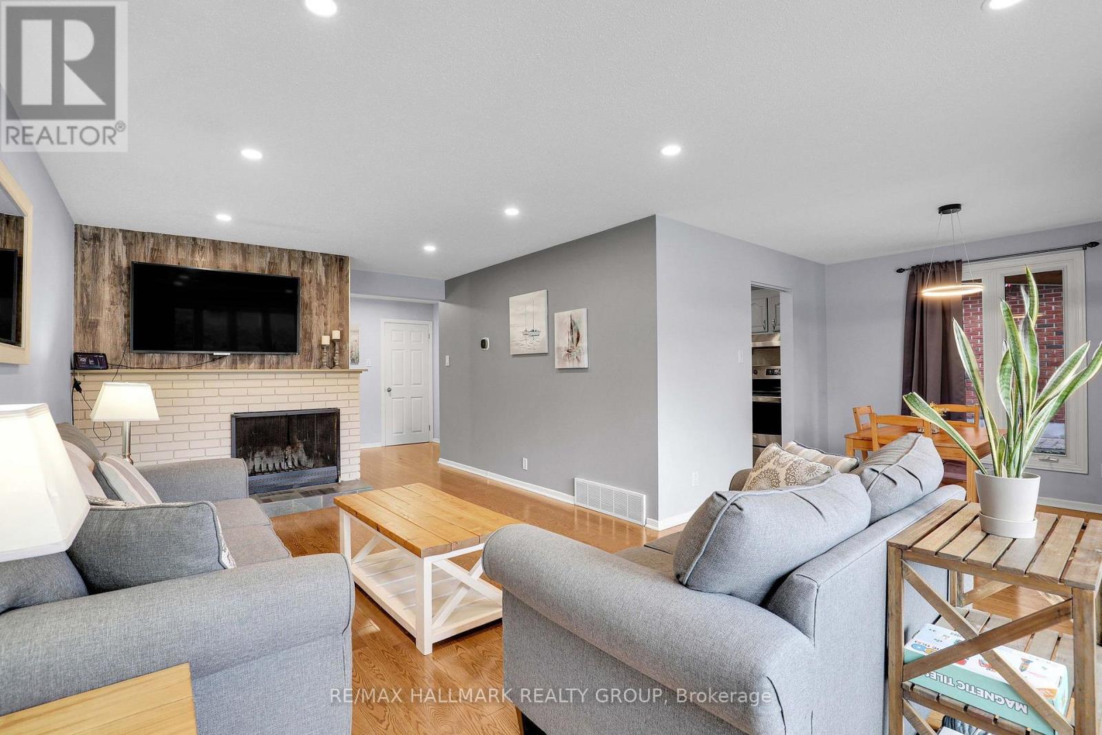 90 CHESTERTON DRIVE - 3