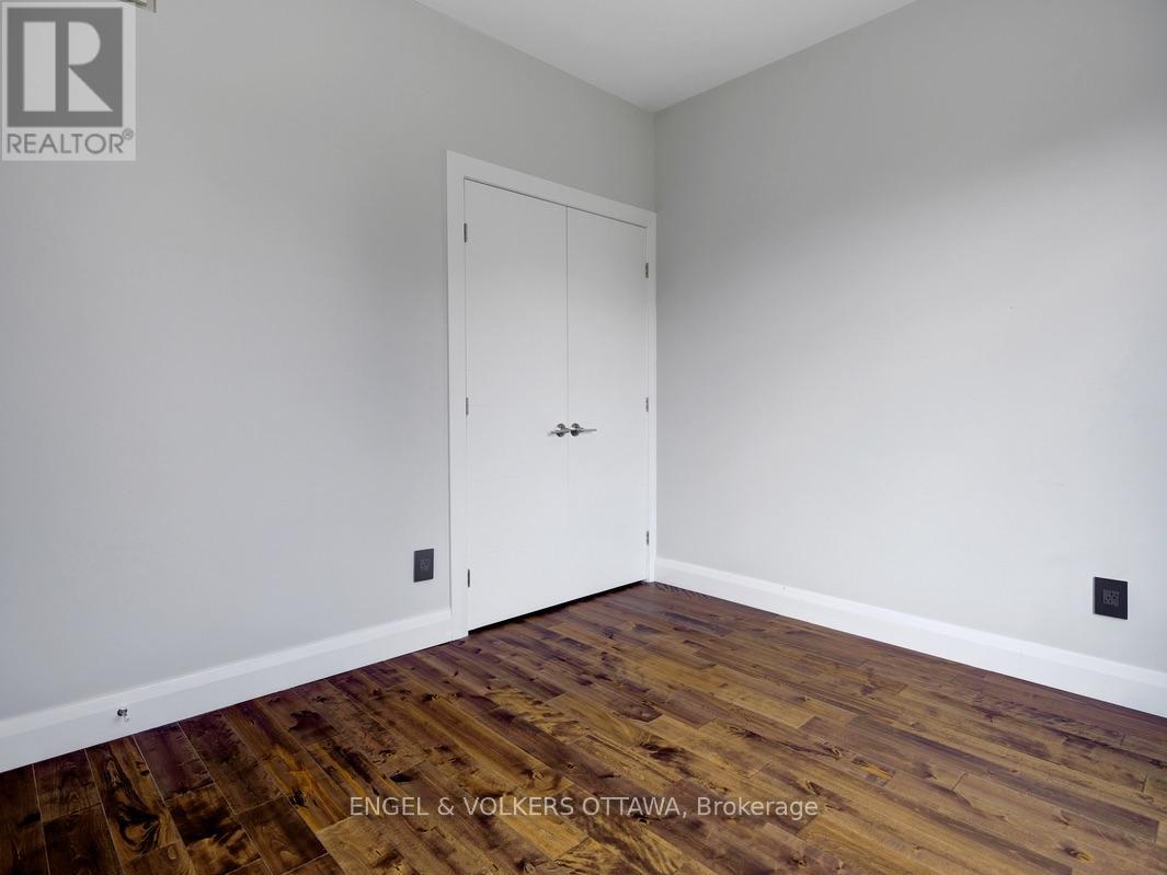 303 WESTHILL AVENUE - Image 33
