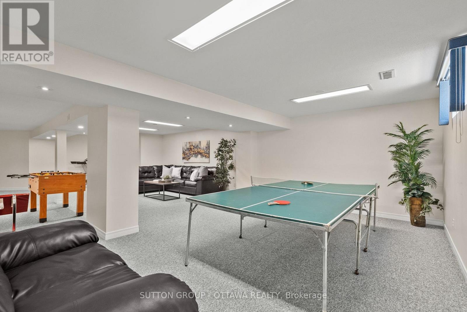 21 AVONMORE CRESCENT - Image 39