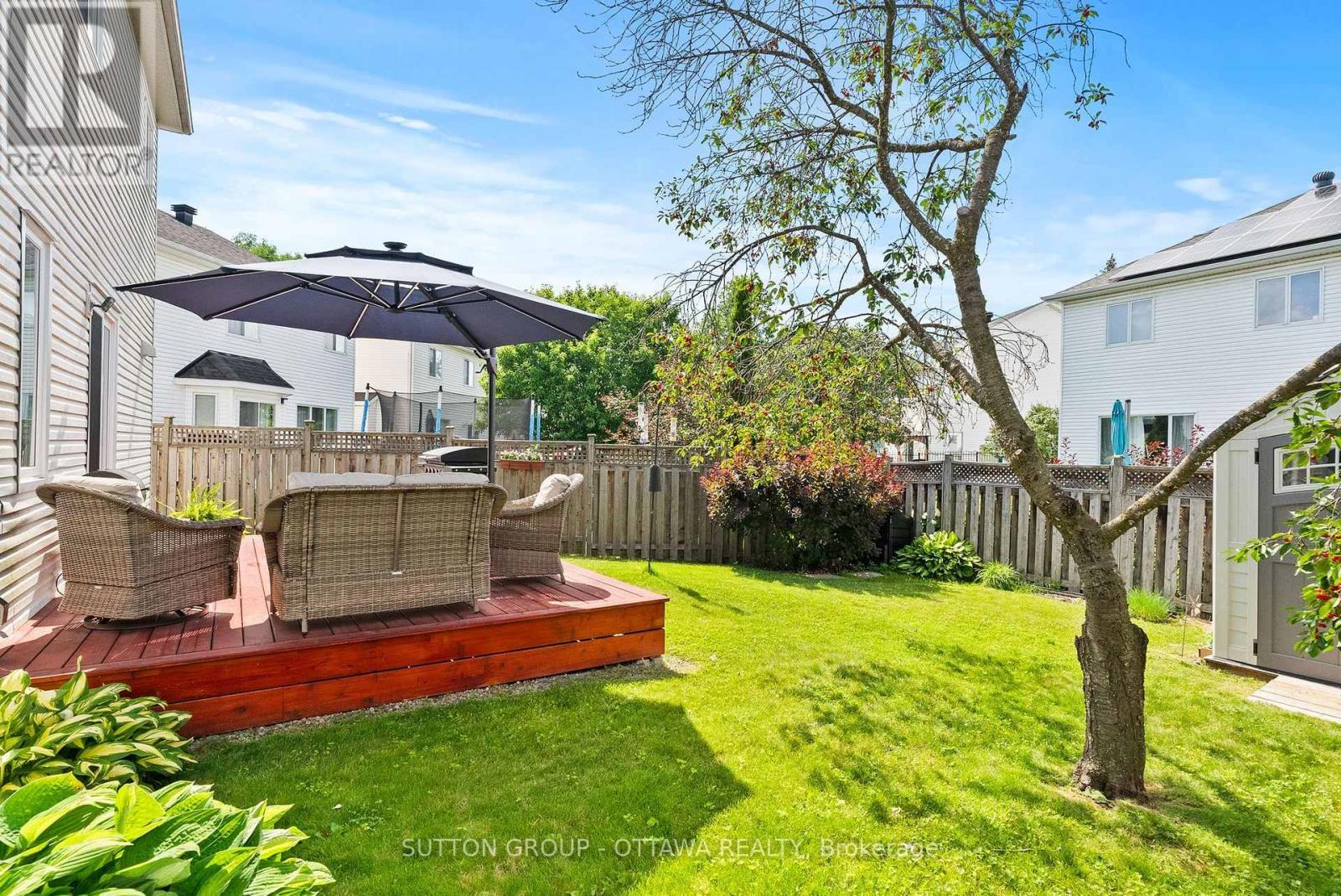 21 AVONMORE CRESCENT - 44