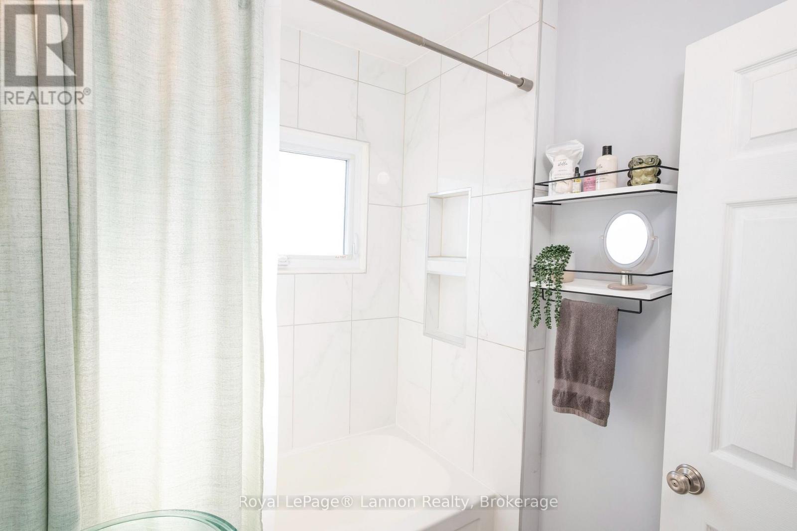 1340 STANLEY AVENUE - Image 23