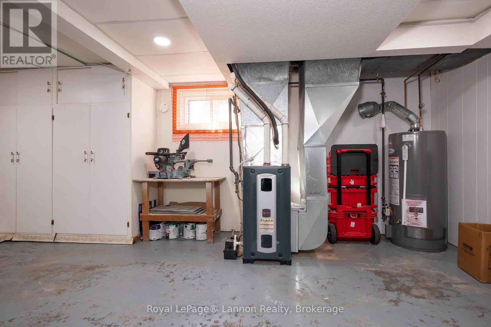 1340 STANLEY AVENUE - 31