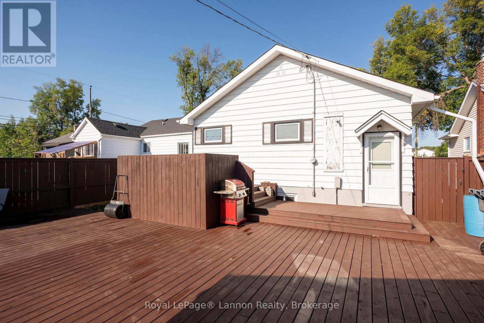 1340 STANLEY AVENUE - 33