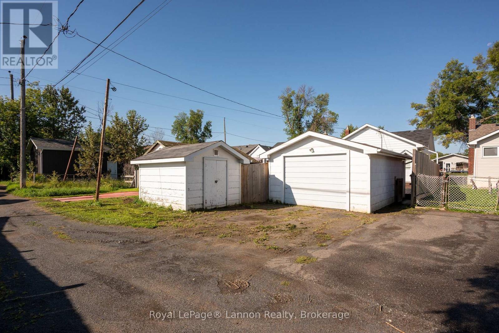 1340 STANLEY AVENUE - Image 38