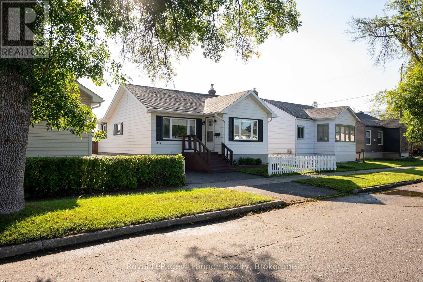 1340 STANLEY AVENUE - 40