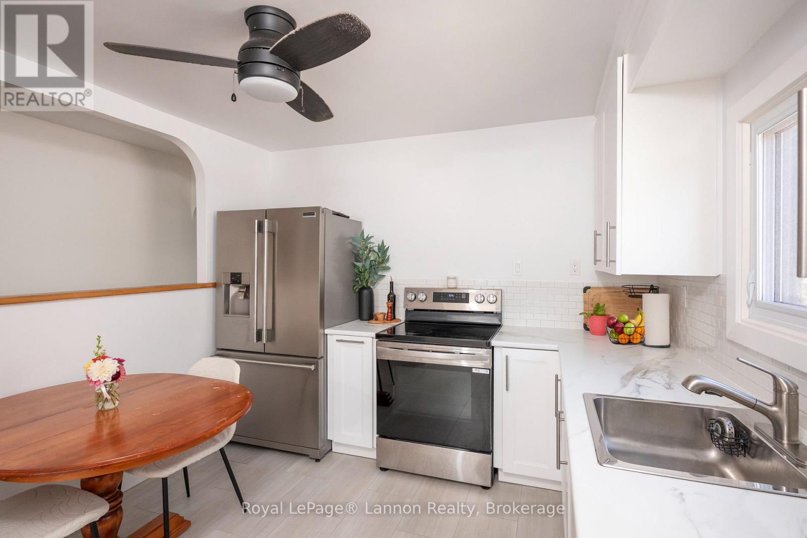 1340 STANLEY AVENUE - 8