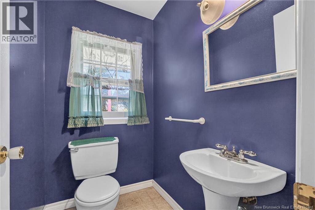 547 Bradford West Road - 13