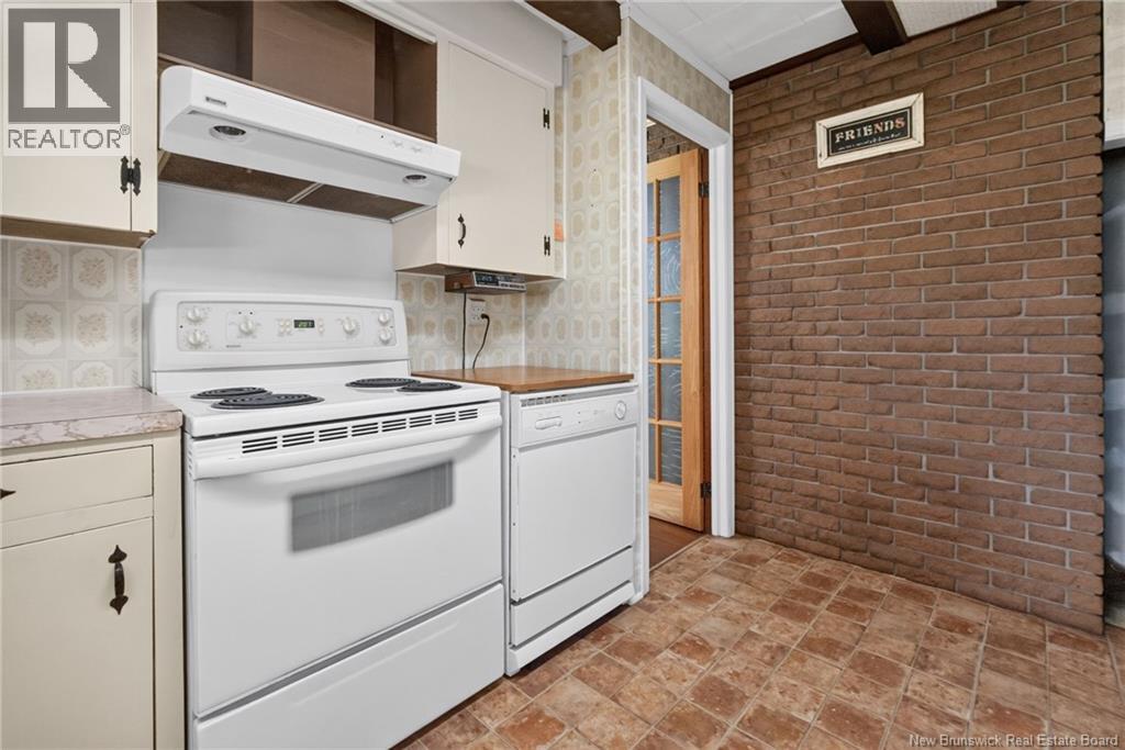 547 Bradford West Road - 16