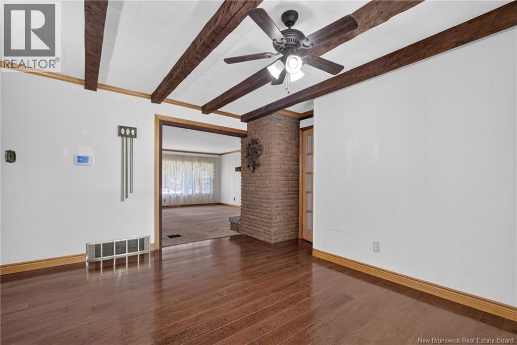 547 Bradford West Road - Image 21
