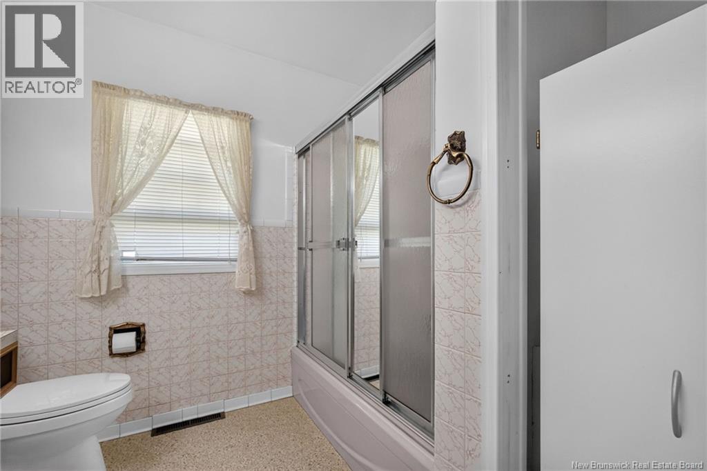 547 Bradford West Road - Image 30