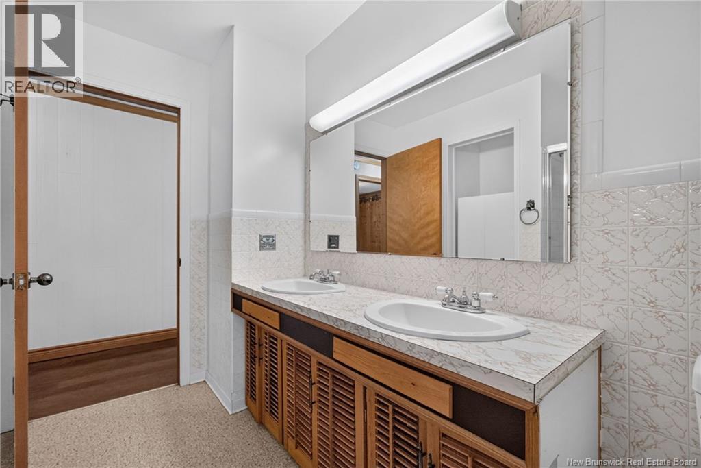 547 Bradford West Road - 31