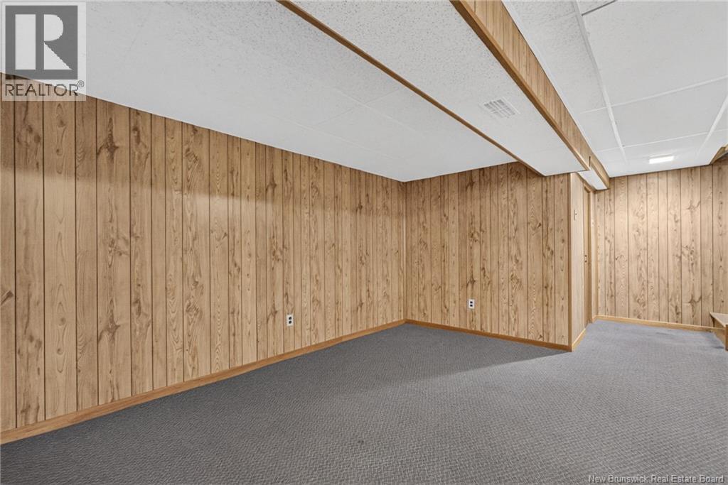 547 Bradford West Road - Image 44