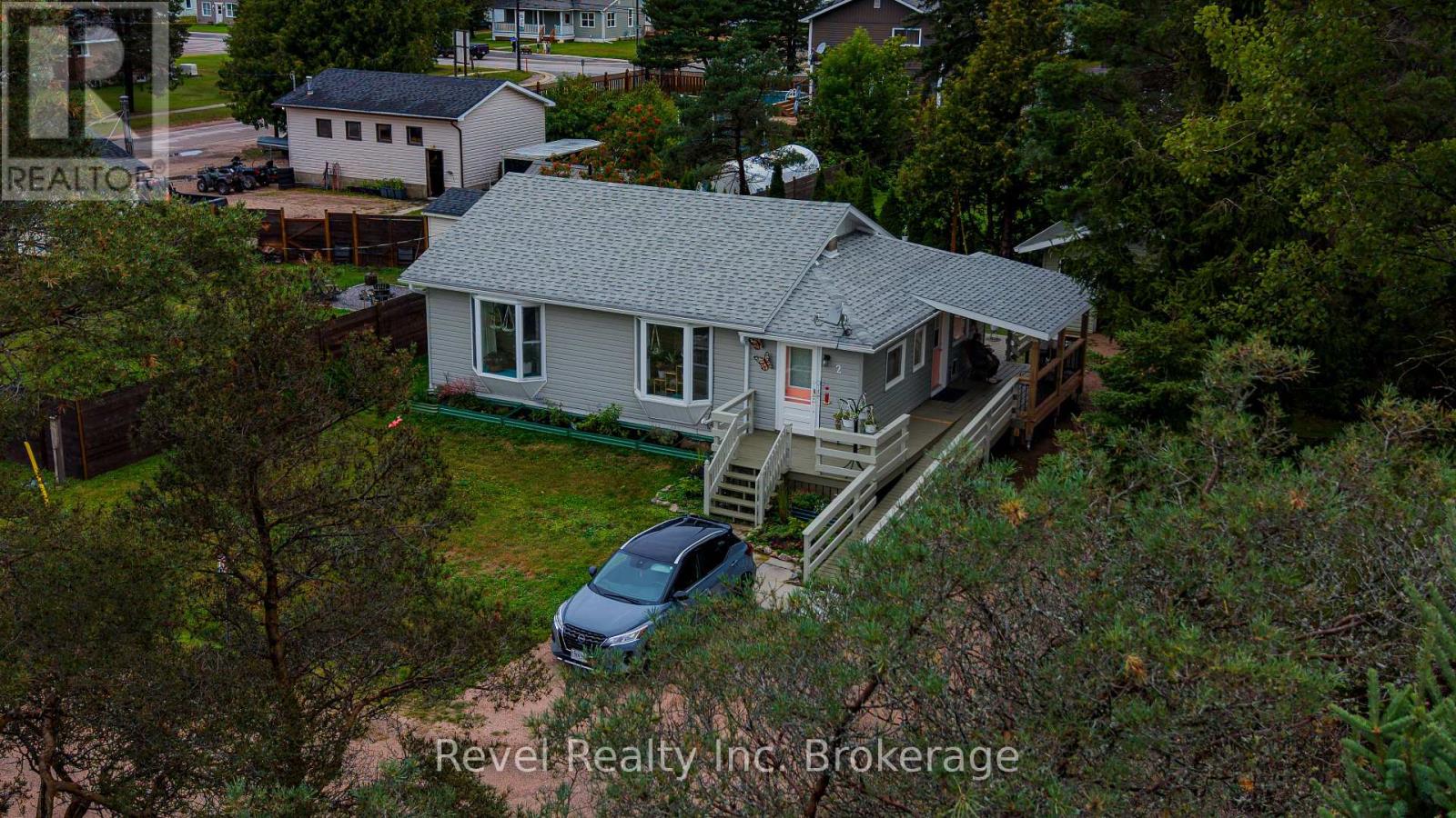 2 LINCOLN AVENUE - 1