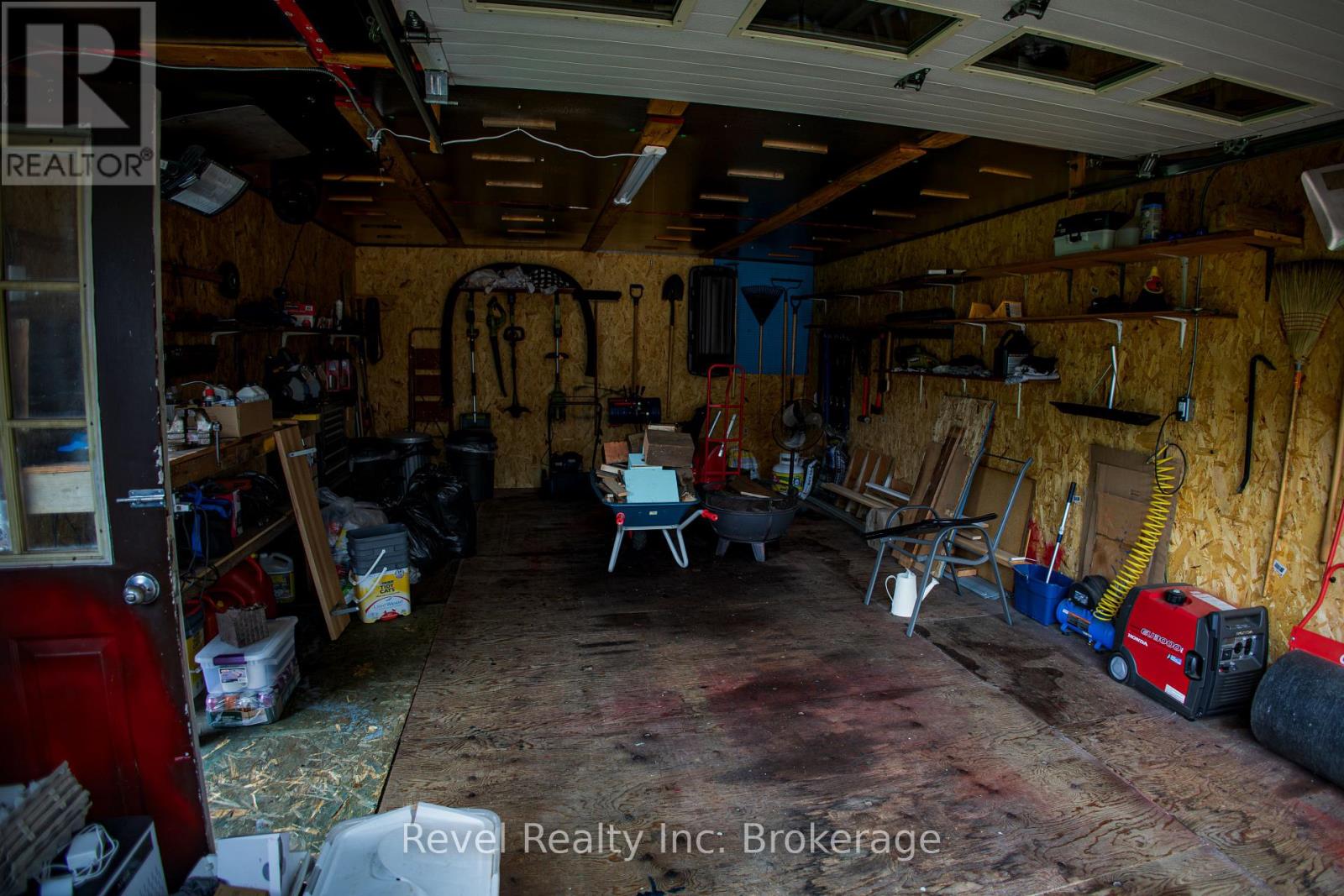 2 LINCOLN AVENUE - Image 24