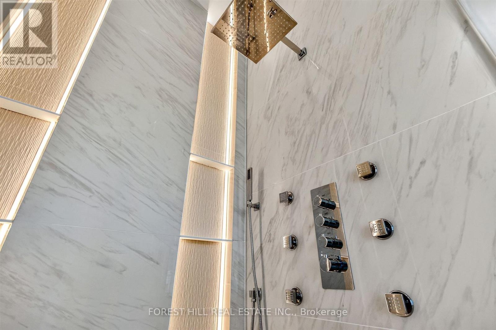 21 FOXLEY STREET - 30