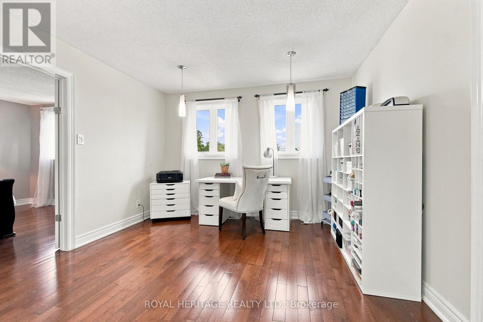 816 SHEPPARD AVENUE - Image 21