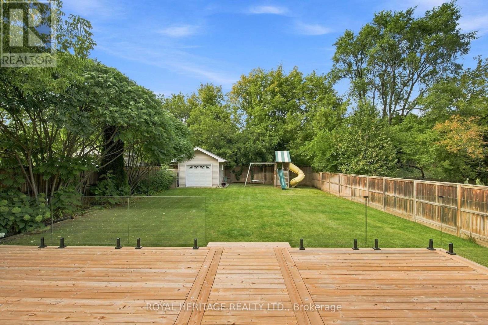 816 SHEPPARD AVENUE - Image 39