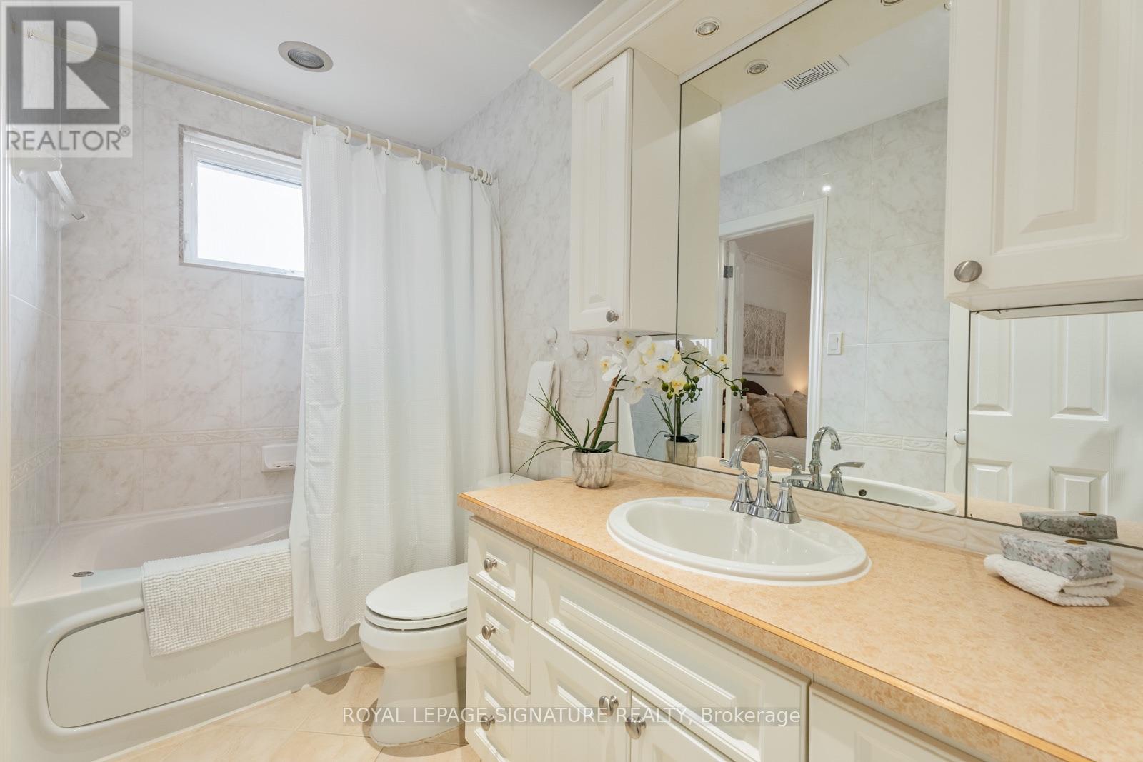 47 PEPPER TREE DRIVE - Image 29