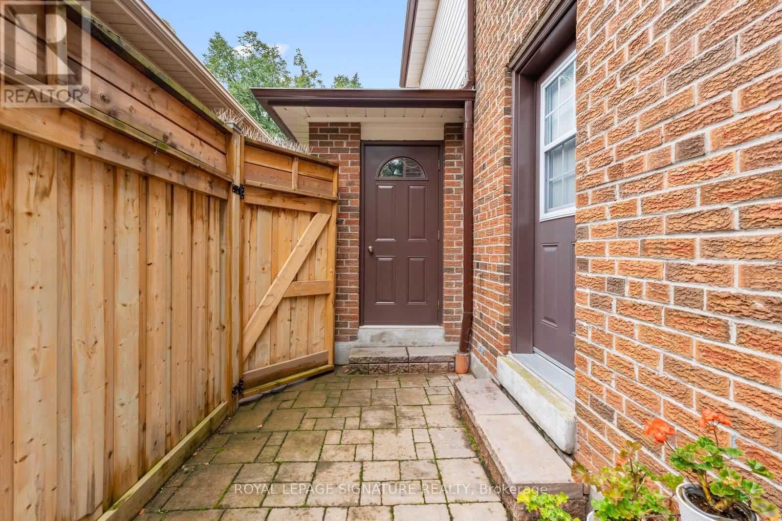 47 PEPPER TREE DRIVE - Image 34